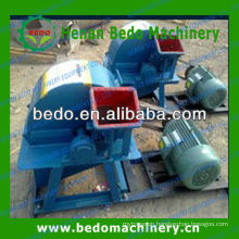 2016 the hot-selling log chipper/tree chipping machine/tree branches chipping machine 008618137673245